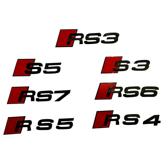 Blanksvart Audi RS emblem